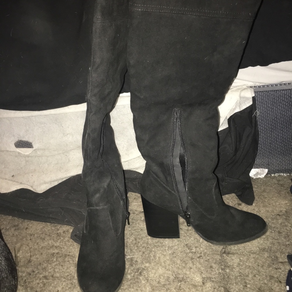 Knee high chunky heel boots